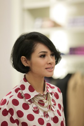 burberry: Andien Aisyah at Burberry Plaza Indonesia Store Opening Event on 27 Feb 2014