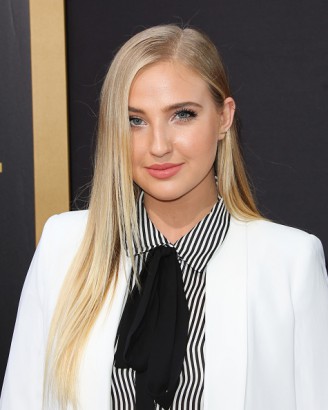 FOTD: Veronica Dunne at the premiere of The Gift