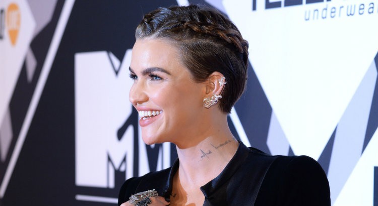 5 Easy Braid Hairstyles To Try On Short Hair