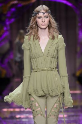 10 Bell sleeve ensembles that made it to the runway