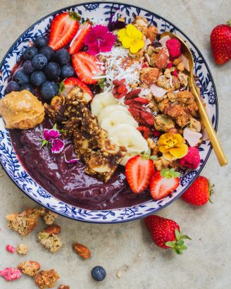 10 acai bowls that will make you forget about ice cream - GirlsLife